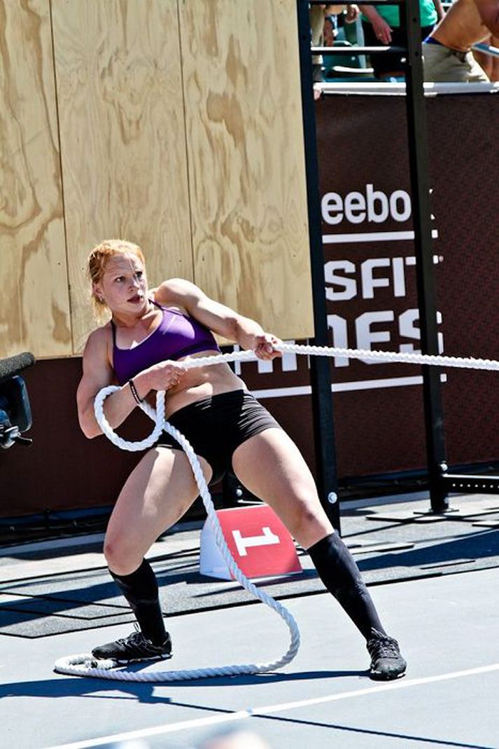 Annie Mist Þórisdóttir sést hér taka vel á því í síðustu greininni þar sem hún tryggði sér sigurinn.