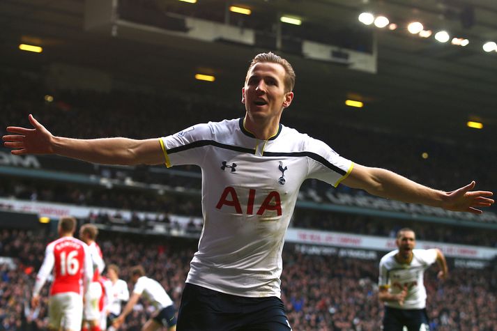 Harry Kane skorar og skorar fyrir Tottenham.