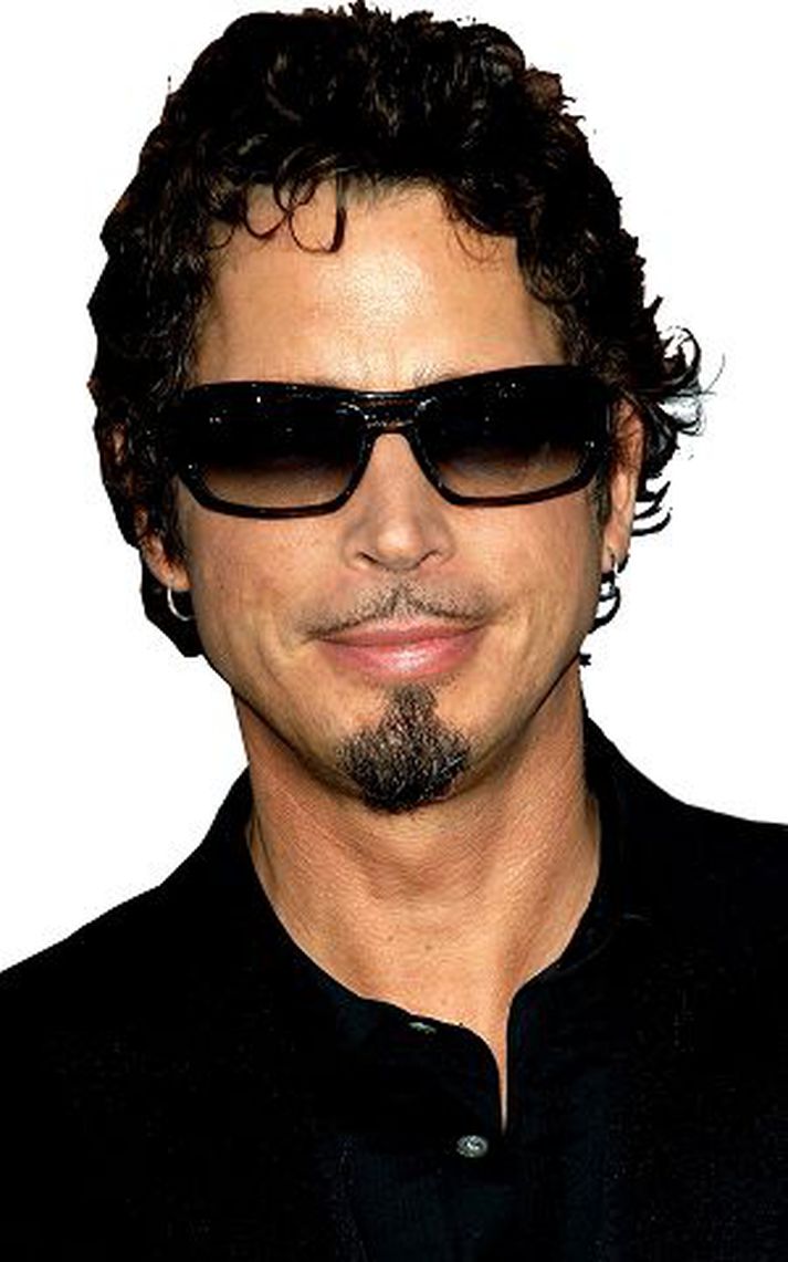 Chris Cornell ætlar ásamt eiginkonu sinni að skoða landið og skella sér jafnvel á snjósleða ef veður leyfir.