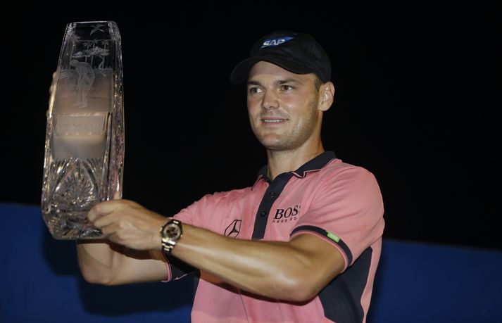 Martin Kaymer fagnaði sigri á Players í gær.