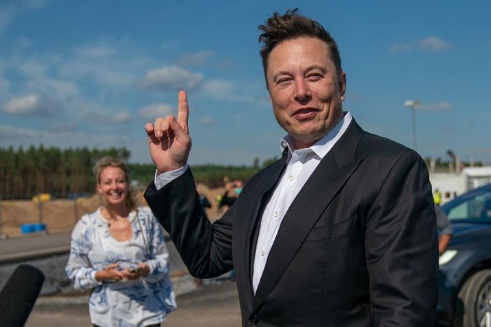 Elon Musk ákvað á dögunum að fjárfesta í Bitcoin.