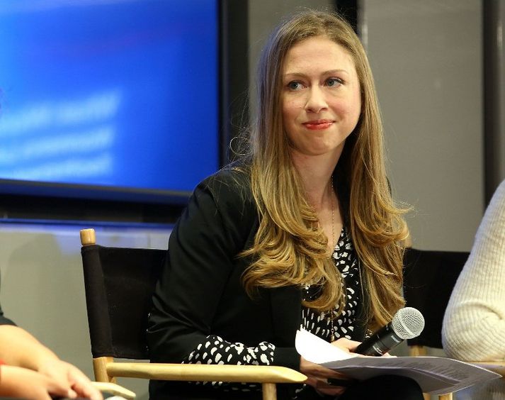 Chelsea Clinton á fyrir dótturina Charlotte.