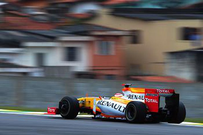 Fernando Alonso var fljótastur allra á seinni æfingunni í dag.