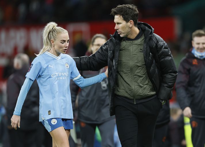 Alex Greenwood sér á eftir Gareth Taylor sem var látinn fara frá Manchester City í fyrradag.