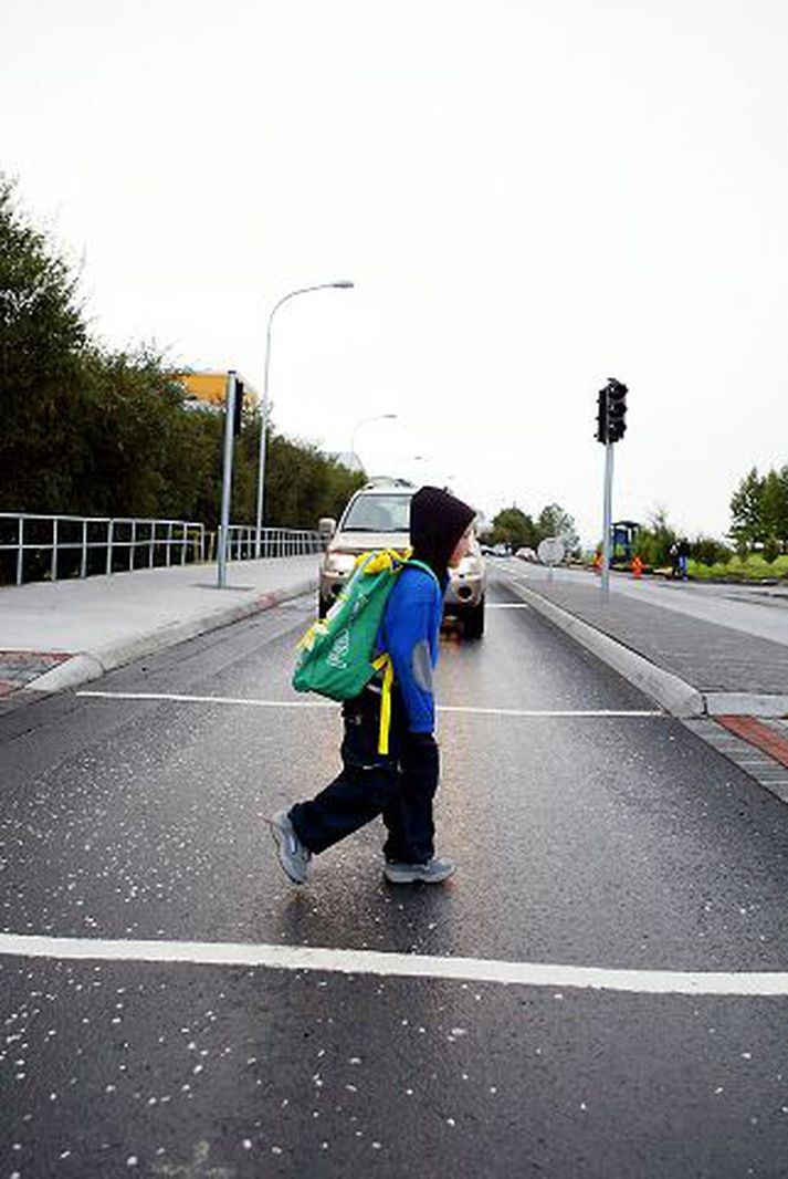 Verja á 70 milljónum til að bæta umferðaröryggi, sérstaklega gönguleiðir skólabarna.Fréttablaðið/Teitur