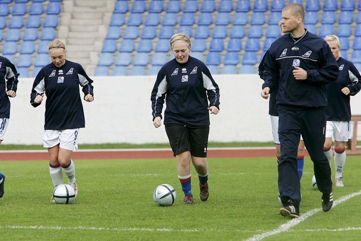 Sigurður Ragnar Eyjólfsson á æfingu með íslenska landsliðinu.