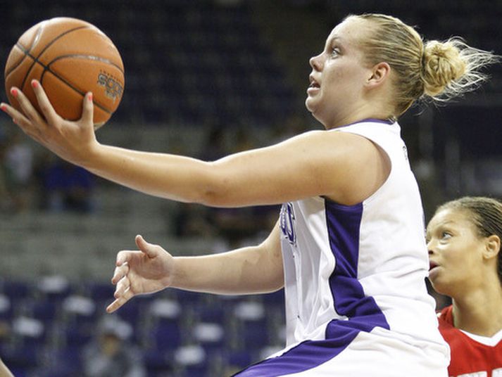 Helena Sverrisdóttir á ferðinni með TCU.