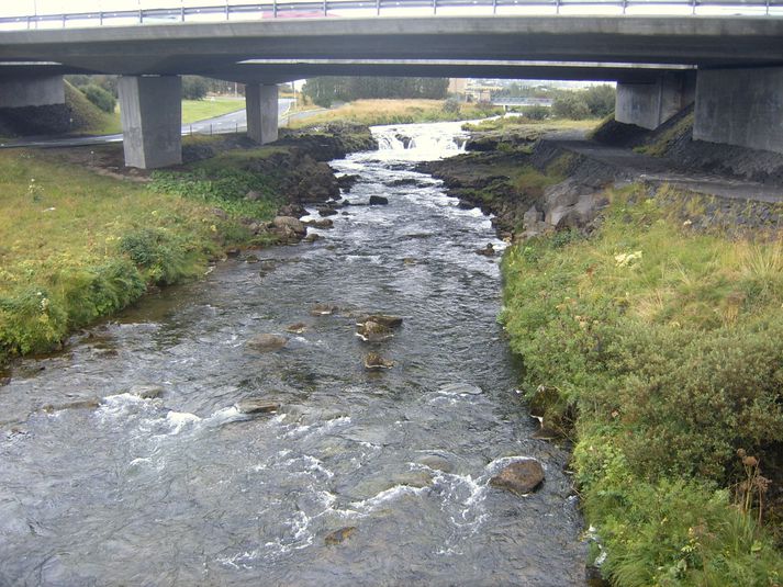 Sjávarfossinn í Elliðaánum er til taks eftir sjö mánuði.