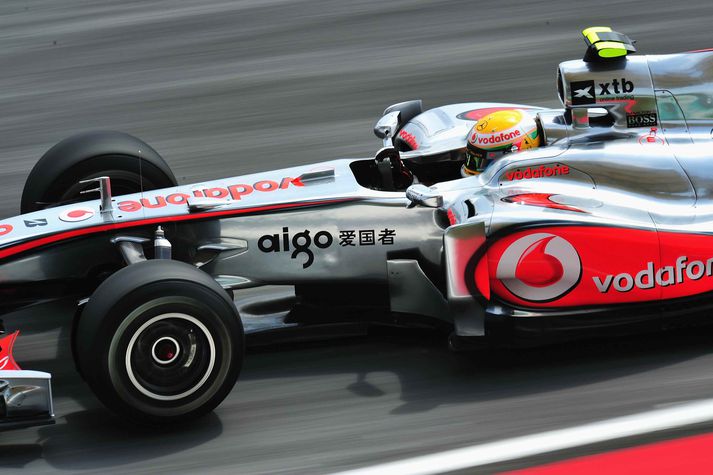 Lewis Hamilton og félagar hjá McLaren þurfa að taka mið af nýjum reglum 2011.