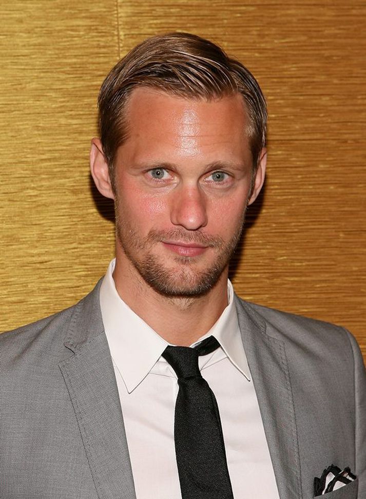 Alexander Skarsgard er orðaður við hlutverk Christian Grey eftir brotthvarf Charlie Hunnam.