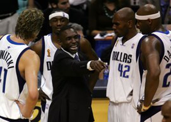 Avery Johnson stýrir liði Dallas eins og herforingi