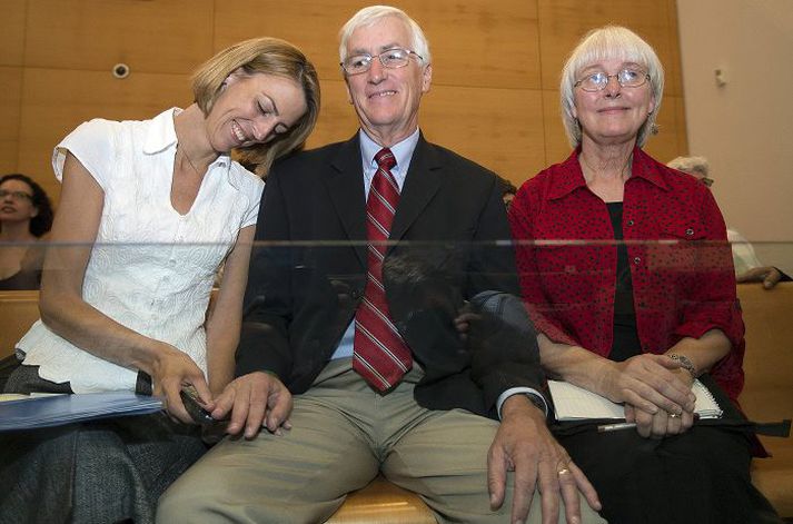 Sarah, Craig og Cindy Corrie Systir og foreldrar Rachel Corrie stuttu fyrir dómsuppkvaðningu.nordicphotos/AFP