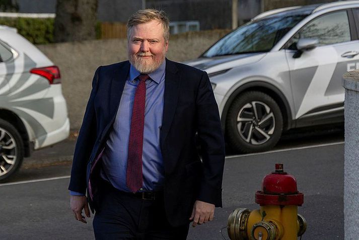 Sigmundur Davíð Gunnlaugsson  er formaður Miðflokksins.