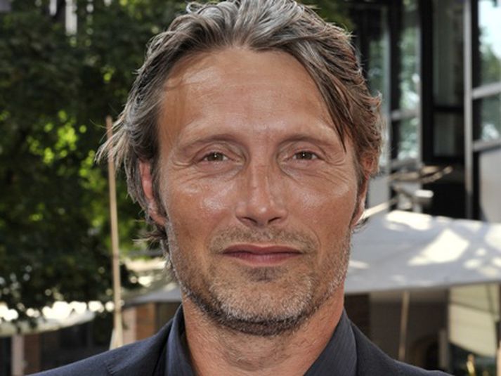 Mads Mikkelsen leikur í auglýsingum til að rétta eignastöðu sína af. Mynd/ afp.