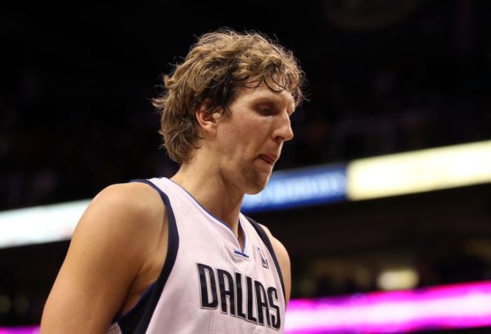 Nowitzki fór fyrir sínum mönnum sem oftar í nótt.