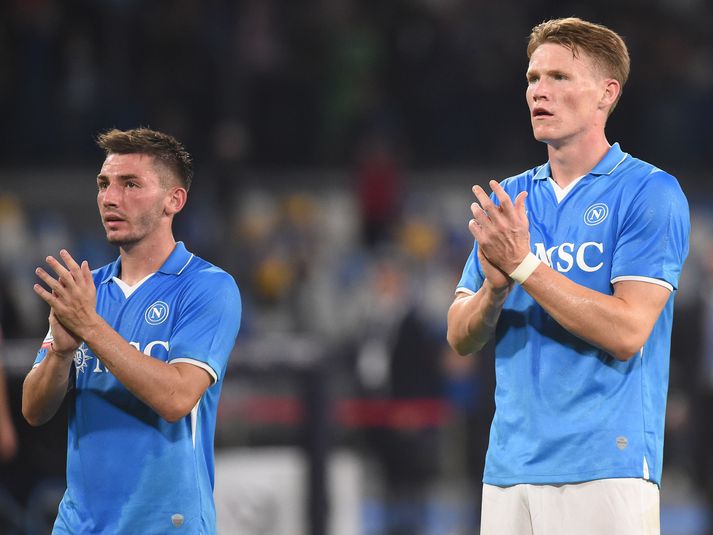 Billy Gilmour og Scott McTominay leika báðir með Napoli á Ítalíu.