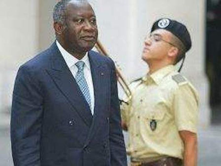 Laurent Gbagbo neitar að viðurkenna úrslit forsetakosninganna í síðasta mánuði.