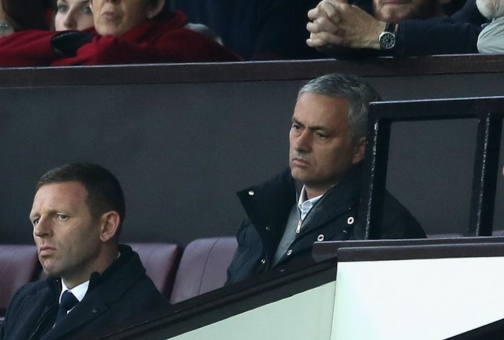 Mourinho fylgdist með seinni hálfleiknum gegn Burnley úr stúkunni á Old Trafford.