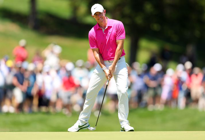 Rory McIlroy er í eldlínunni á Rory McIlroy á Travelers Championship.