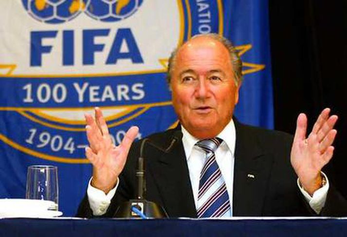 Sepp Blatter er ekki vinsæll í Englandi þessa dagana.