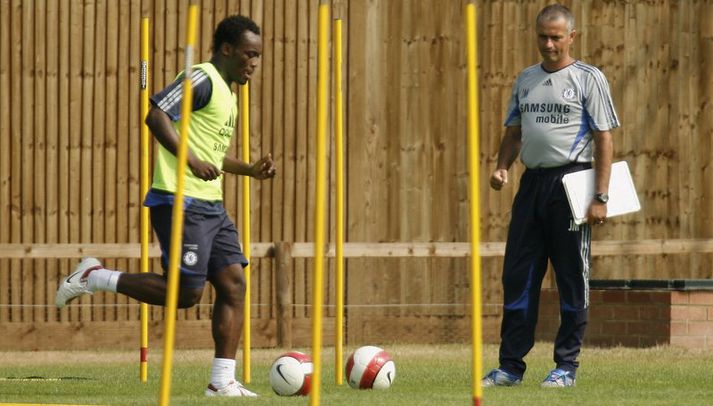 Jose Mourinho og Michael Essien