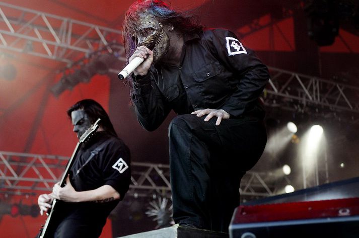 Slipknot er nú á tónleikaferðalagi um Bandaríkin sem heldur áfram í júlí þar sem hún fylgir eftir fimmtu breiðskífu sinni, .5: The Gray Chapter.