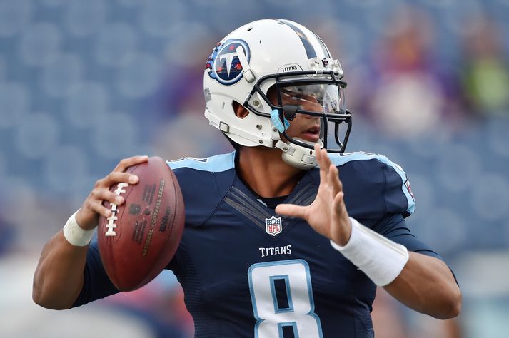 Mariota þreytti frumraun sína í NFL-deildinni í gær.