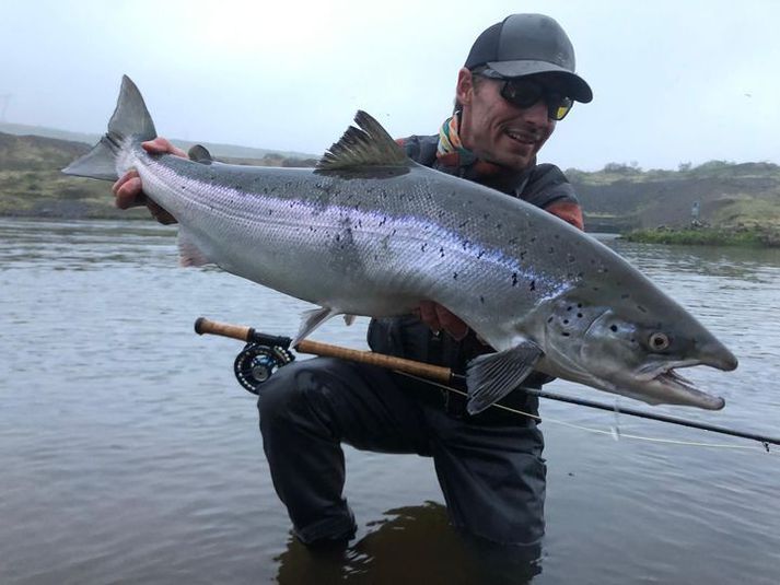 Fyrsti laxinn úr Soginu í sumar veiddist við Syðri Brú