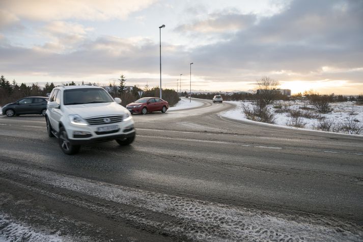 Bæjaryfirvöld Garðabæjar samþykktu að loka þessari tengingu við gamla Álftanesveg.