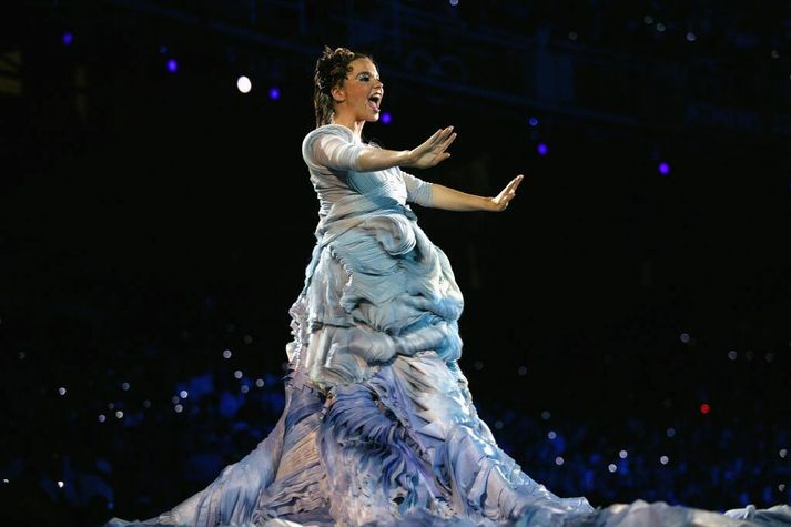 Björk flutti lagið Oceania á Ólympíuleikunum árið 2004 og hefur það verið valið besta tónlistaratriðið í sögu leikanna.