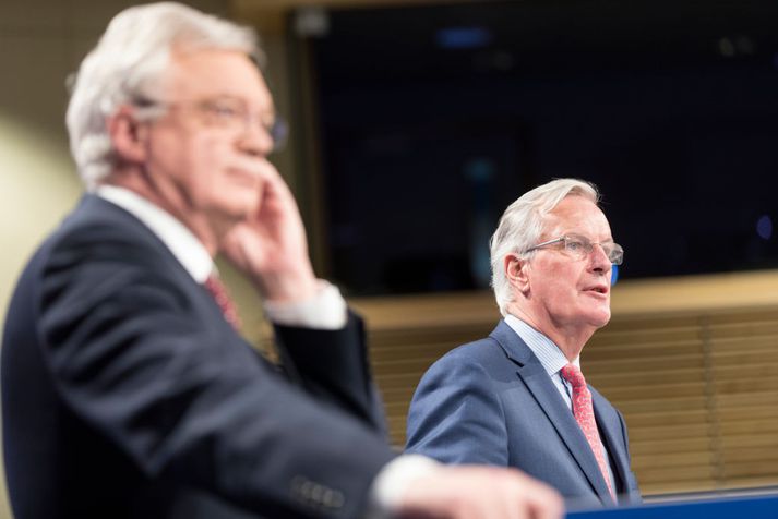 David Davis og Michel Barnier á blaðamannafundinum í dag.