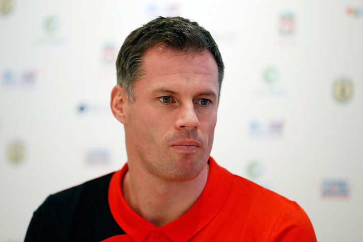 Carragher segir að sínir menn þurfi að styrkja varnarleikinn.