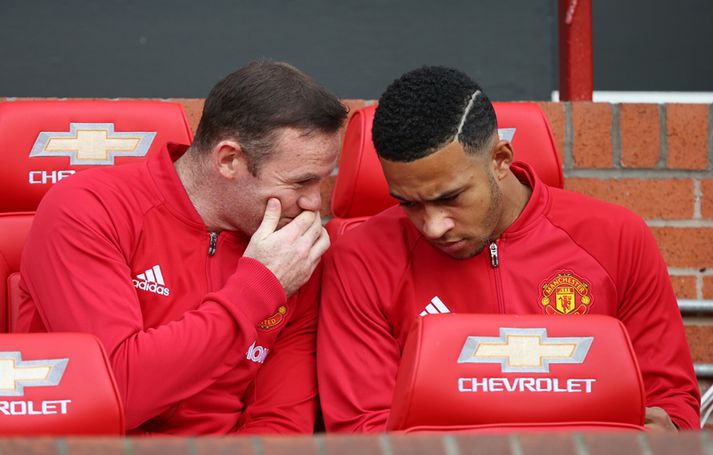 Memphis og Rooney hafa setið töluvert saman á bekknum hjá United í vetur.