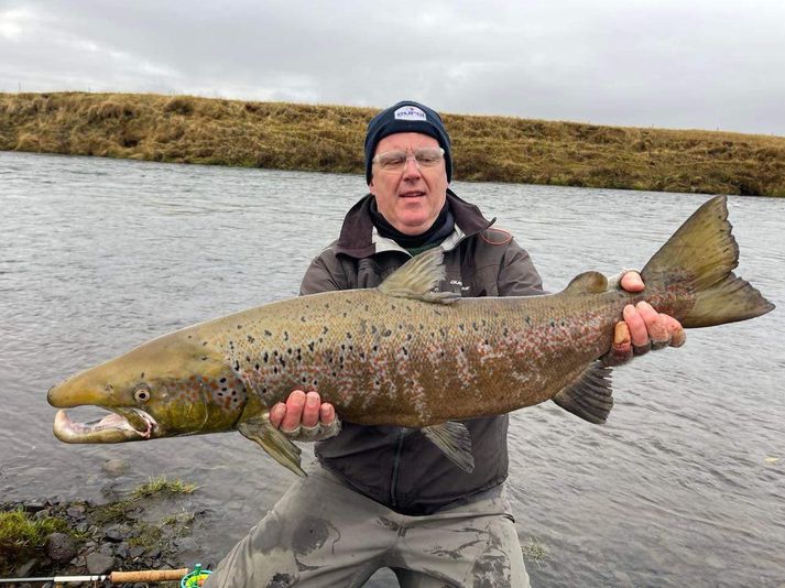 Steinþór Jónsson með 92 lax sem veiddist í gær í Eystri Rangá