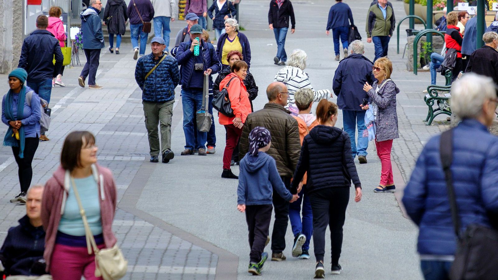 Fimmtíu Og Sex þúsund Erlendir Ríkisborgarar Búa á Íslandi Vísir