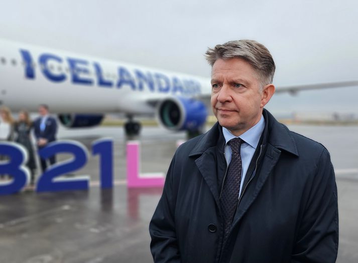 Bogi Nils Bogason, forstjóri Icelandair, við móttöku nýju Airbus þotunnar í Hamburg í vikunni. 