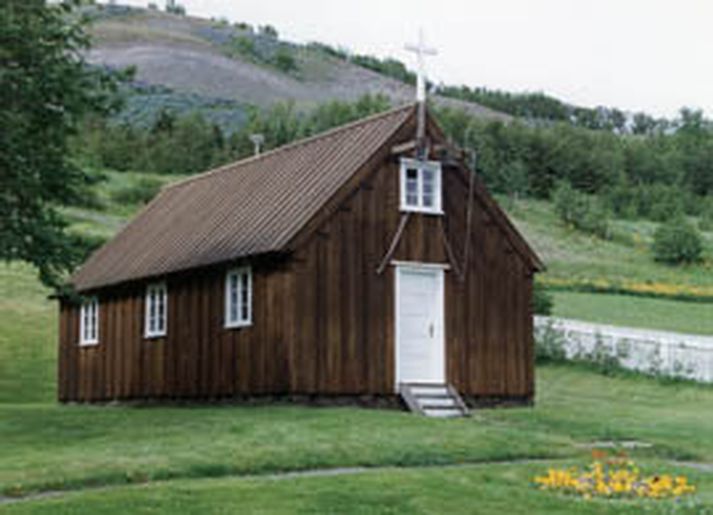 Minjasafnskirkjan á Akureyri stendur í einum elsta hluta bæjarins.