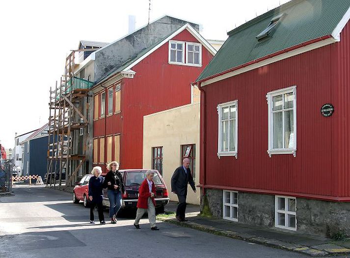 Við Lindargötu Eigendur nokkurra eldri húsa við Lindargötu hafa fengið kauptilboð. Myndin er úr safni.