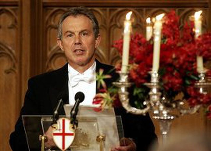 Tony Blair að halda ræðu sína í kvöld.