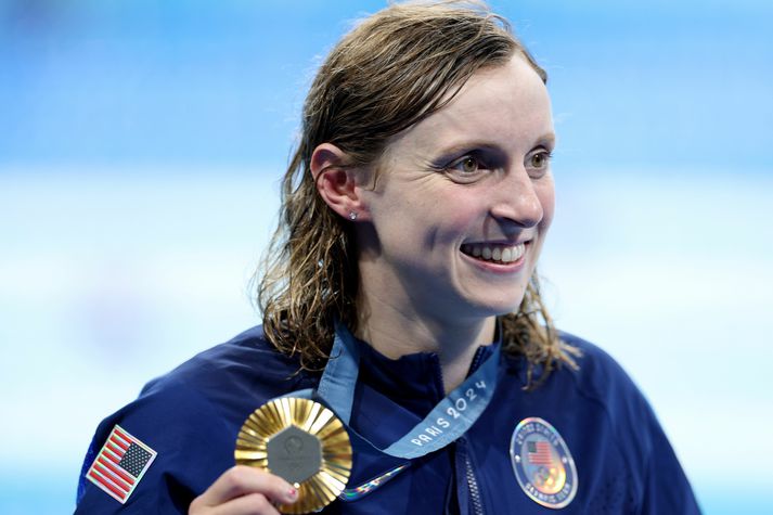 Katie Ledecky með níunda Ólympíugullið sem hún vann á ferlinum.  Hún vann bæði 800 og 1500 metra skriðsund á þessum leikum.