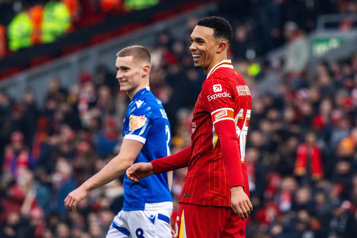 Trent Alexander-Arnold var kátur í dag enda skoraði hann frábær mark.