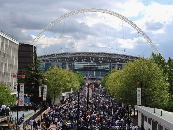 Það verður straumur á Wembley 14. maí.