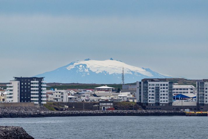 Brotið var framið í íbúð í Reykjanesbæ.