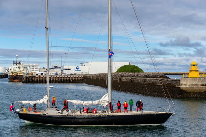 Um 370 manns hafa komið til landsins á skútum eða öðrum skipum frá því að skimun hófst. Mynd er úr safni.