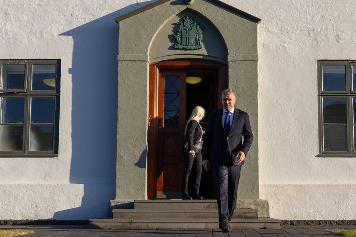 Bjarni Benediktsson, forsætisráðherra, gerir ráð fyrir að Halla Tómasdóttir, forseti, verði við bón hans um þingrof og að það væri afar óvenjulegt ef hún gerði það ekki.