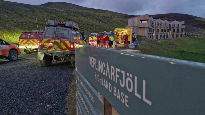 Leit stendur yfir að tveimur ferðamönnum við Kerlingarfjöll.