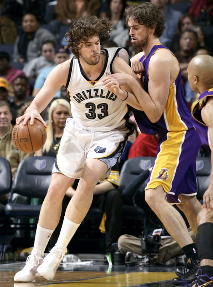 Marc og Pau Gasol í leik í NBA-deildinni.