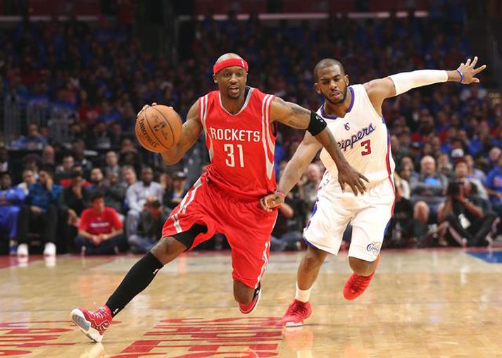 Terry fer framhjá Chris Paul, leikstjórnanda Los Angeles Clippers.