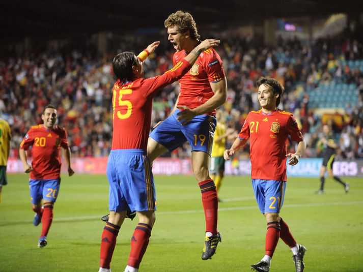 Fernando Llorente fagnar marki með spænska landsliðinu.