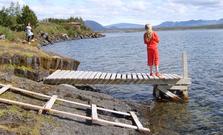 Veiðiparadísin Þingvallavatn er að breyta um ásýnd vegna niturmengunar og ásóknar þörunga.